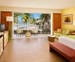 Princess Casino at Sunscape Resort & Spa: Sun Club Junior Suite